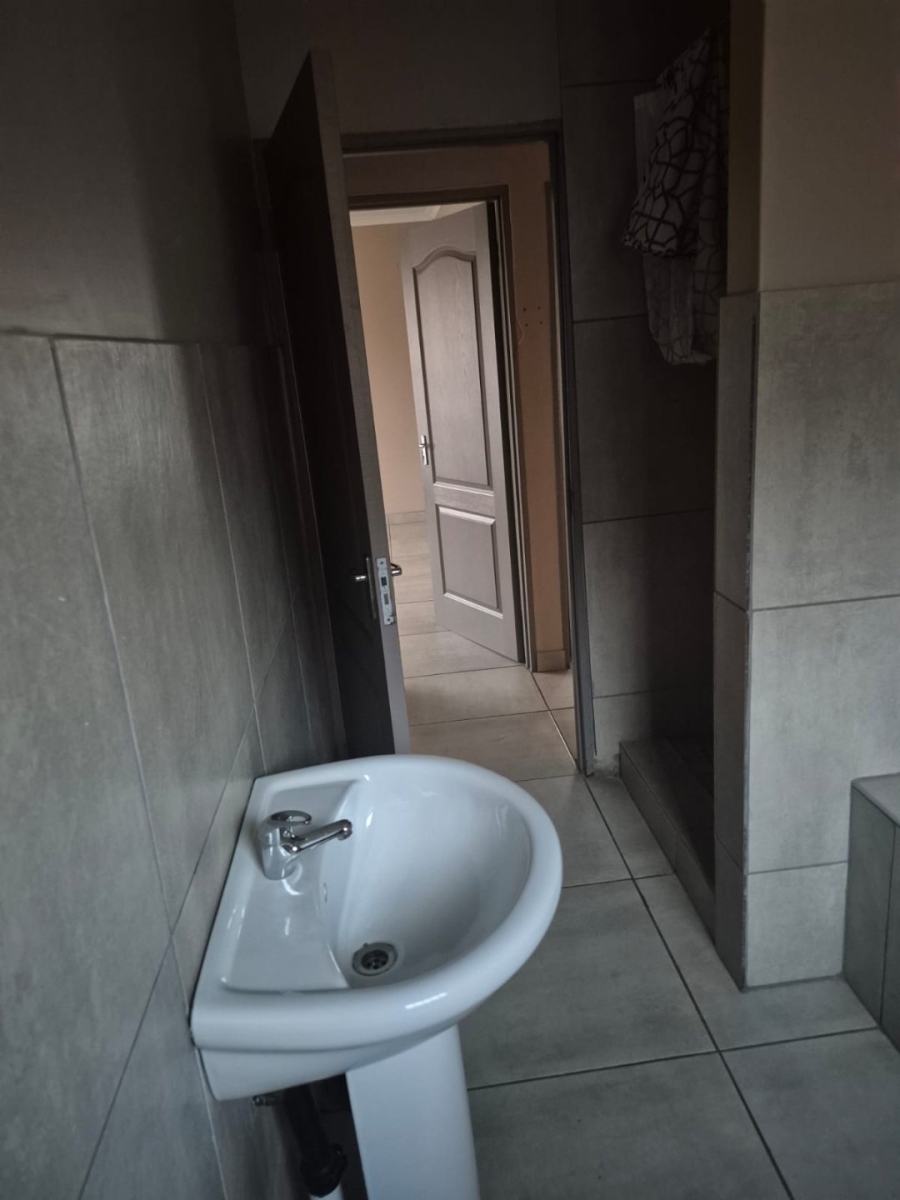 3 Bedroom Property for Sale in Ellaton North West
